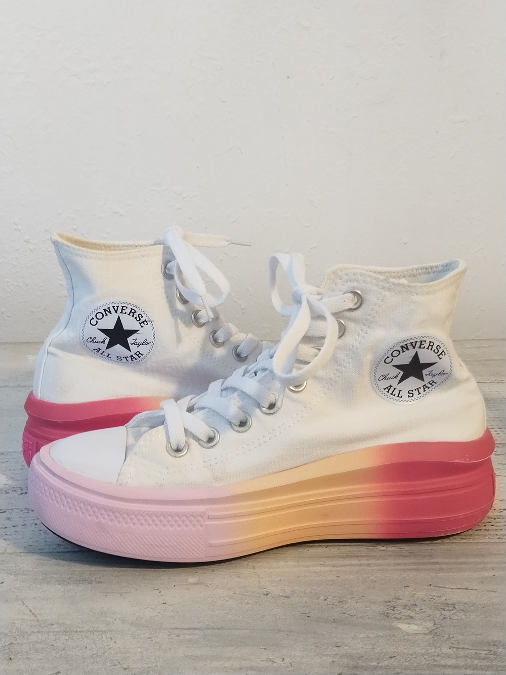 Girl's Fashion Sneakers Converse Chuck Taylor All Star size 4.5 good Platform